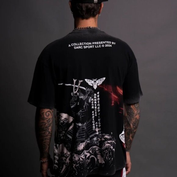 Darc Sport SAMURAI COURAGE "SIDE BY SIDE" OVERSIZED TEE IN BLACK - Picture 10 of 12